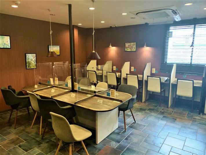 勉強カフェ大阪西梅田テレブース（個室）を直接予約 - 勉強カフェ大阪西梅田
