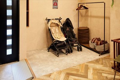 室内ベビーカー置き場♪1階なので出入りもスムーズ - Moff room🧸《下北沢店》 🧸Moff room🧸1〜15名様ママ会向けスペースの室内の写真