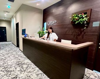 有人受付です - オフィスサービスUSP 貸会議室(定員４名）の室内の写真