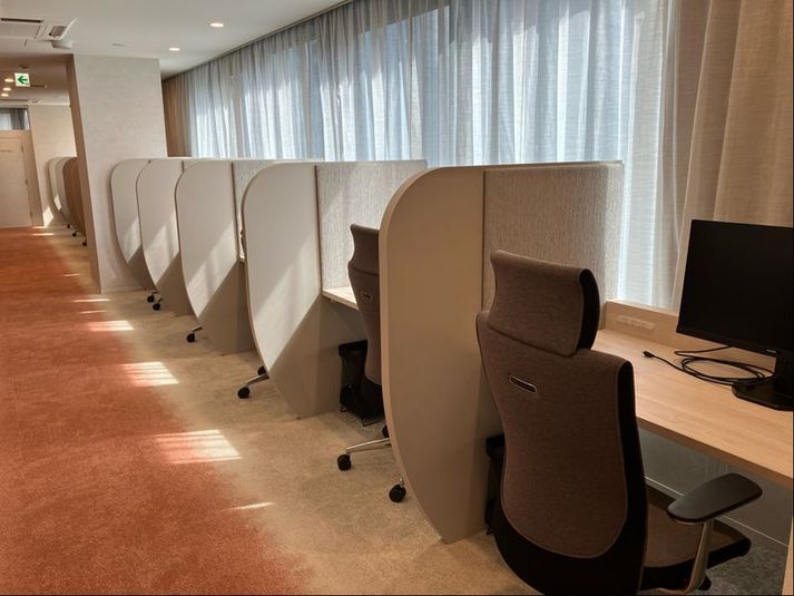 OPEN SPACE 04（フリーアドレス席） - SoloTime 横浜西口