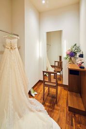 お着替えする個室も２部屋完備 - チャペルカグラ 飯田橋レンタルスペース&イベントホールの室内の写真