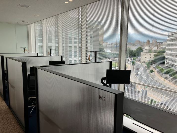 VIEW SEAT B04（1名用オープン席/女性専用） - SoloTime 三島