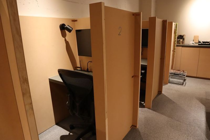 アーロンチェアブース3番　カフェ＆ワーキングスペース    - Wワークスペース　大塚