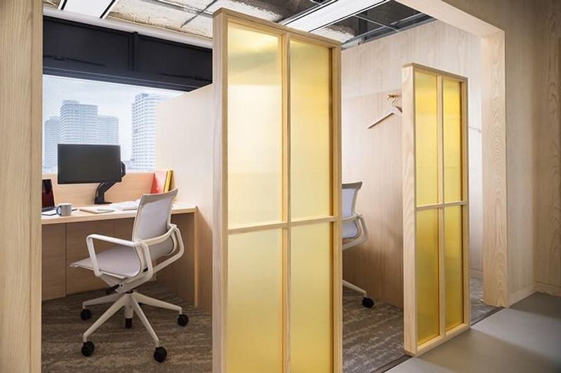 BOOTH04（1名用オープン席） - SoloTime 東戸塚