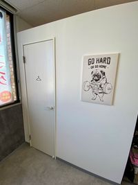 更衣室 - パーソナルジムCROSS-BE レンタルジムの室内の写真