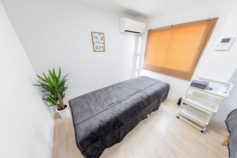 完全個室サロン【ベッド3台まで可💛】雨に濡れない立地！ - サロンエトワール天満　完全貸切レンタルサロン