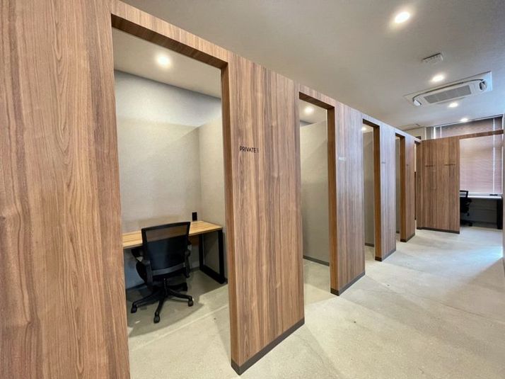 【MEGAドン・キホーテ豊見城６F】1名コワーキングスペース利用 - いいオフィス豊見城