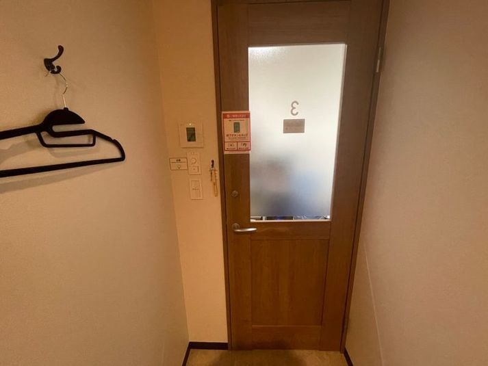 【小岩駅から1分】モニター・フリードリンク付き1名個室（個室3） - いいオフィス小岩