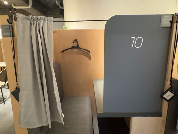 ソファーブース10番　カフェ＆ワーキングスペース    - Wワークスペース　大塚