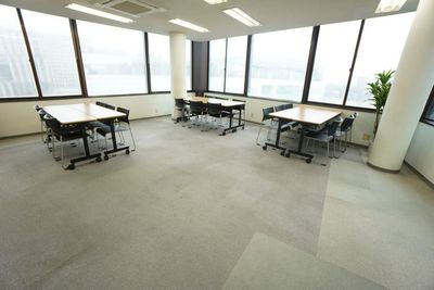 【スカイラークビル貸会議室】 スカイラークビル8階貸会議室の室内の写真