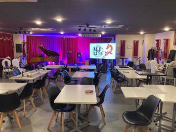店内全体図 - MJはうす ライブ･イベントスペース＆モンゴル料理「MJはうす」の室内の写真