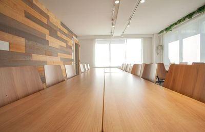 最大30名/24時間営業/無料WiFi/会議・懇親会・撮影・推し会・女子会・ボドゲ等!飲食🍷可! - KS8 神田会議室 神田駅から徒歩2分!最大30名/会議室/セミナー/研修/懇親会等の室内の写真
