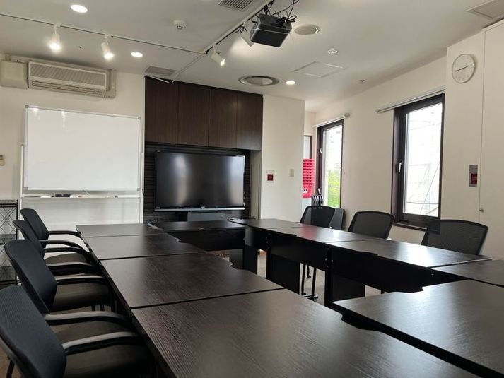 夙川駅前 コワクラスペースC（10〜11名用／個室） - にしのみやCoworking コワクラ