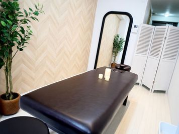・電動昇降式マッサージベット - SalonIVY新宿2号店 SalonIVY新宿2号店/レンタルサロンの室内の写真