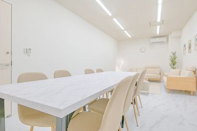 広々としているのでどんな用途でもご利用できます。 - Dear【ディアー】京都四条の室内の写真