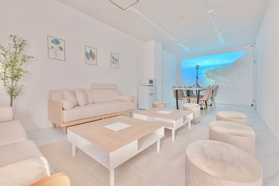 【烏丸/四条駅すぐ】最大21名🛋100㌅大画面スクリーン🎬Wi-Fi📡パーティ🎊女子会👗会議💻打ち上げ🍺 - Dear【ディアー】京都四条