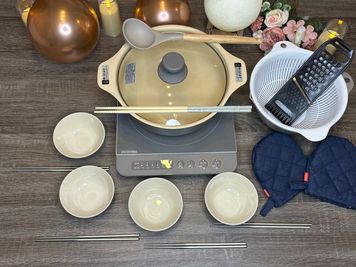 IHクッキングヒーターと土鍋
ちゃんこ鍋、すき焼きもいいね！ - グッドワン【おうちスペース】京都市役所駅前店 グッドワン京都寺町　未成年🆗防犯カメラ🈚️出入り🆓の設備の写真