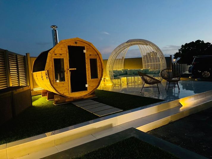 絶景屋外パティオ+キッチンスタジオ 　サウナ・BBQ・プール - Luxury stage