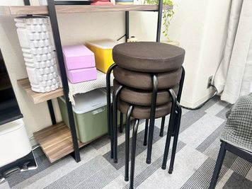 フィルスペ 《新大阪ワークラウンジ》 【1〜4名】フィルスペ《新大阪ラウンジ》落ち着きインテリア個室の設備の写真