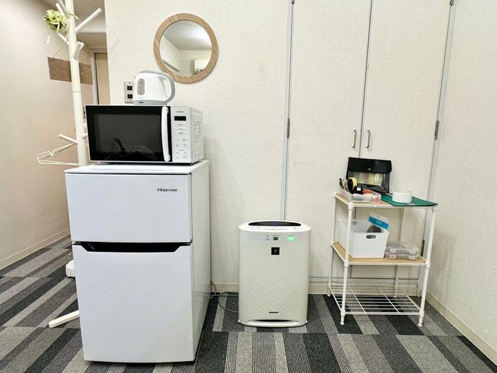 【1〜4名】フィルスペ《新大阪ラウンジ》落ち着きインテリア個室 - フィルスペ 《新大阪ワークラウンジ》