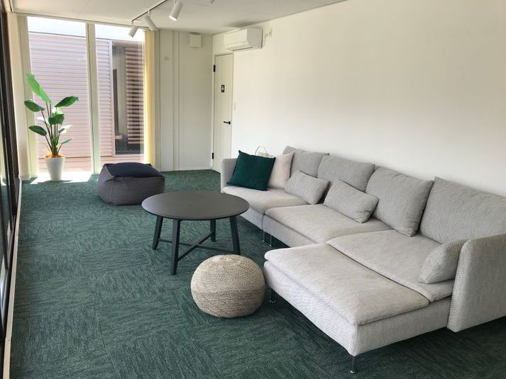 Living2 - 福岡半道橋店