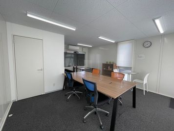 U-SPACE 草加店 Meetingの室内の写真