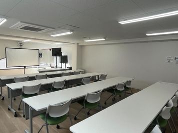 きたむら貸会議室★スクリーン・ホワイトボードもあります！ - 株式会社きたむら　会議室 株式会社きたむら　第二貸会議室　の室内の写真