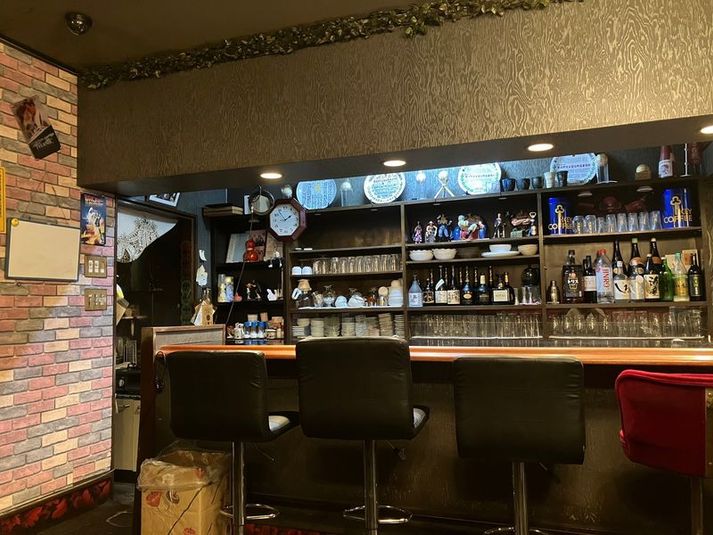 スタジオまる　東習志野店 - スタジオまる　東習志野店　（洋風居酒屋シルクロードの看板です）