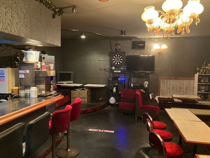 スタジオまる　東習志野店 - スタジオまる　東習志野店　（洋風居酒屋シルクロードの看板です）