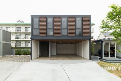 お部屋の外観はこちらです！※始めに別棟の受付までお越しください
※お部屋は2階にございます。
※スリッパに履き替えてご利用いただきます。
 - U-SPACE　川口店 Livingの外観の写真
