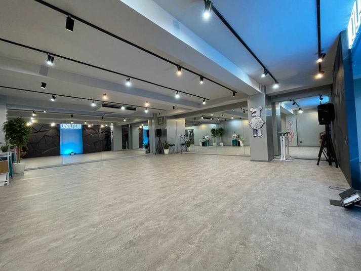 レンタルダンススタジオ - 三幸荘2階 Dance Studio ULTLAND