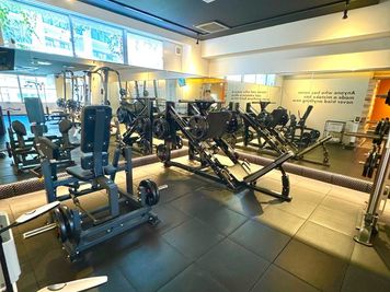 トレーニングエリア - 【完全貸切】平尾/100㎡レンタルジム/パーソナル/撮影OK 100㎡レンタルジムの室内の写真