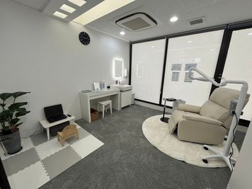 ホワイトニングサロンの1部屋をご利用 - HAKU春日井店