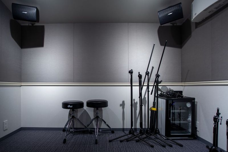 マスタリング、 レコーディングスタジオ - プールビル３階
