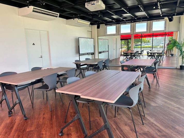 Community - U-SPACE 松山店