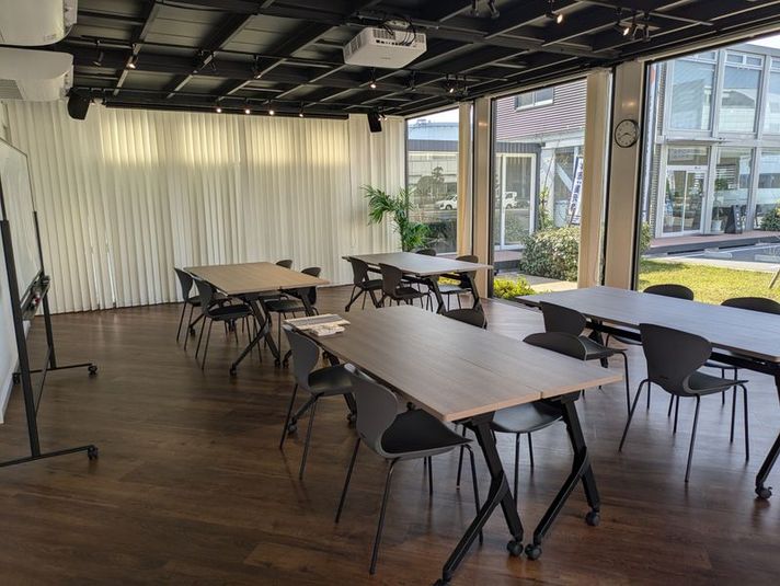 Community - U-SPACE 松山店