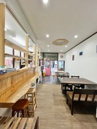 駅近くで青梅街道の通り沿いになります2階建ての建物で一階に3店舗店があり二階も利用可能で駐車スペースもあります。 - SUNひろば　キッチン付きレンタルスペース