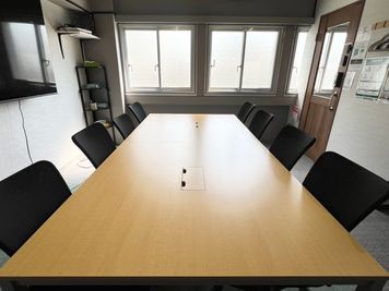 いい会議室永田町 栄ビル３F 8名会議室の室内の写真