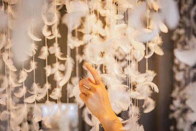 羽が広がるアトリエで記念フォト✨ - アトリエカシュカシュ撮影スタジオ 羽の非日常空間✨アトリエカシュカシュ　仙台の室内の写真