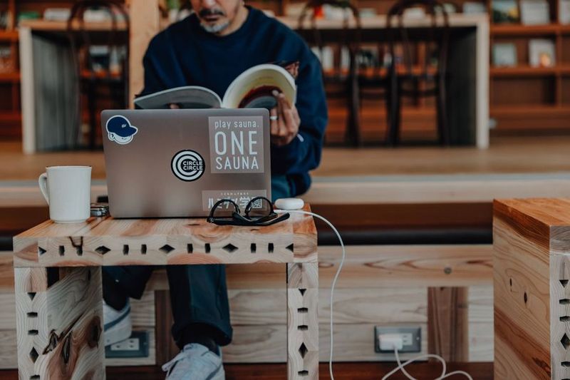 青島の海と大自然を見下ろす絶景のコミュニティラウンジ - AOSHIMA PICNIC CLUB