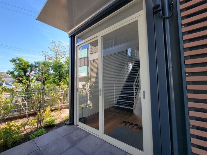 Living1 - U-SPACE　東大阪店