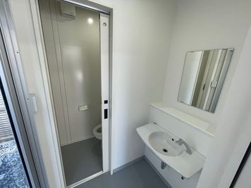 スペース内のお手洗いです - U-SPACE川崎店 Meeting1の設備の写真