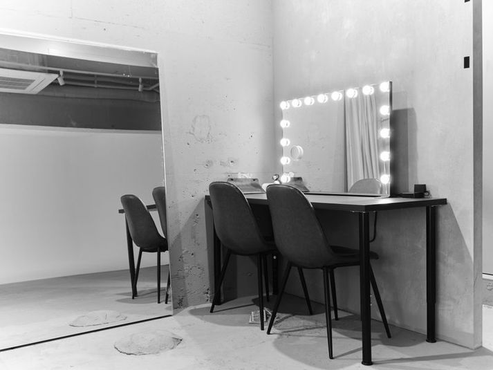 自然光が溢れる白ホリゾント撮影スタジオ - サンハイツ早稲田 