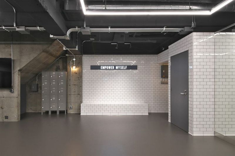 三島駅南5分の鏡のあるレンタルスタジオ・スペース - 314ST（さん・いち・よんスタジオ）