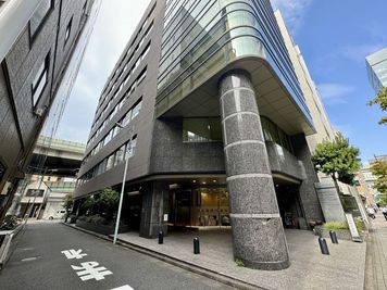 【ビル外観（歯医者側）】 - TIME SHARING 水天宮前 箱崎リージェントビル 5Dの外観の写真