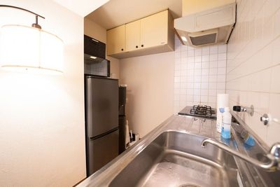 キッチンは2口コンロで調理可能です。 - レンタルスペースｌNeverland新宿の設備の写真