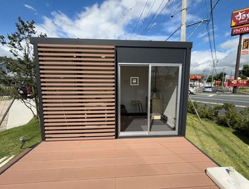 お部屋の外観はこちらです！※始めに別棟の受付までお越しください - U-SPACE　新富士店 Work1の外観の写真