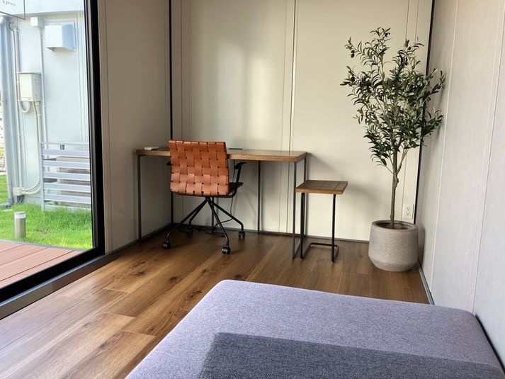 Living2 - U-SPACE　伊勢原店