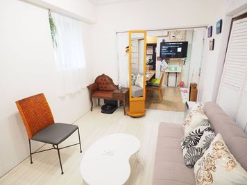 テイストの違う2部屋を様々なアイディアでご活用ください。 - スペースボン スペースボン　上前津 Gemini の室内の写真