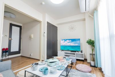 【天王寺駅6分】💰地域最安値💰女子会・デート・会議・撮影／５０インチテレビ・Wi-Fi無料！24時間営業　ごみ捨て無料！ - オズ天王寺